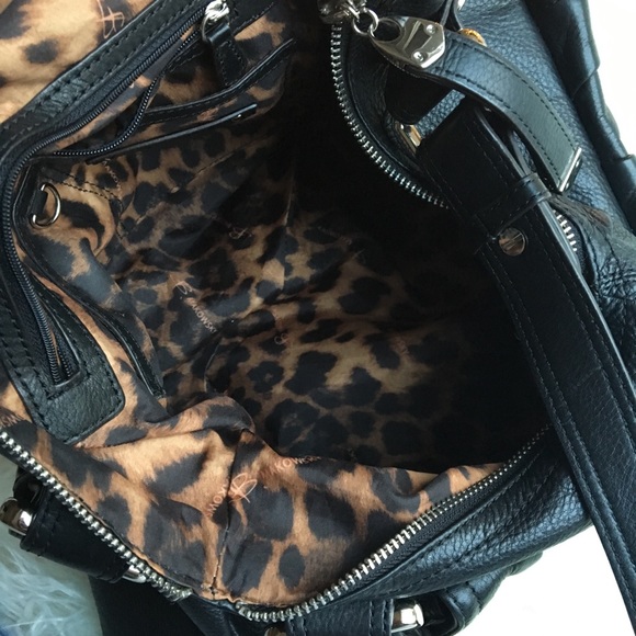 B Makowsky Black Leather Shoulder bag - Picture 3 of 4